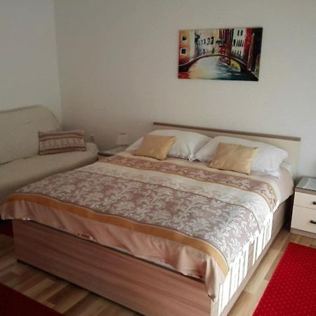 קריקווניצה Apartmani Ivanka Stojcic מראה חיצוני תמונה
